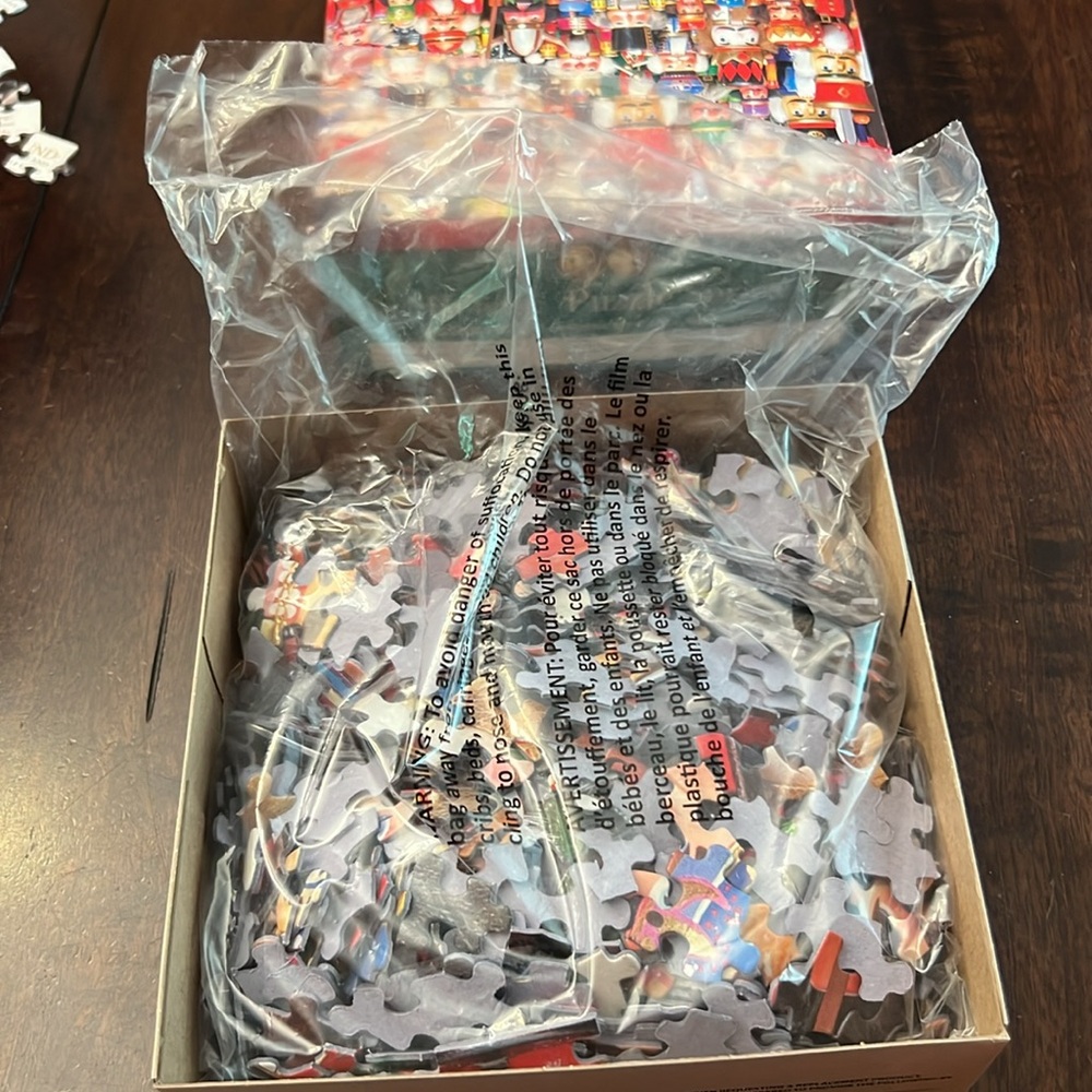 Majestic puzzles nutcracker collection.  New in box sealed puzzle. 1000 piece - Picture 3 of 3